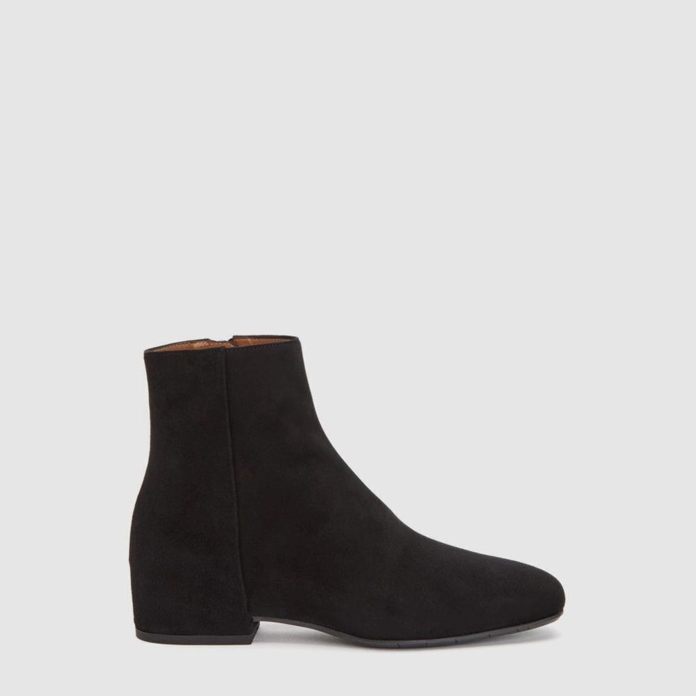 Aquatalia Ulyssa Black Suede Ankle Boots/Booties Size 9.5
